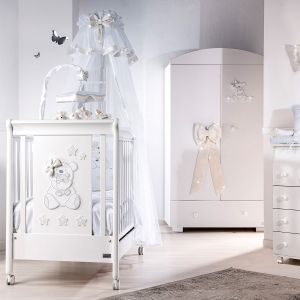 VANITY: Luxus Babybett mit Strass-Dekor